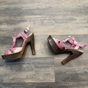 Carlos by Carlos Santana – Cavort Pink Snakeskin Platform Sandal – Size 8